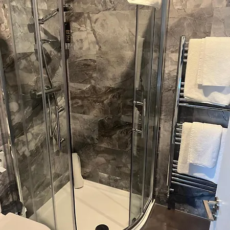 Гостевой дом Glendine 3*